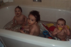 3 kids in a tub