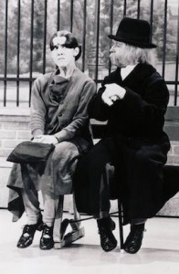 Ruth Buzzi and her purse